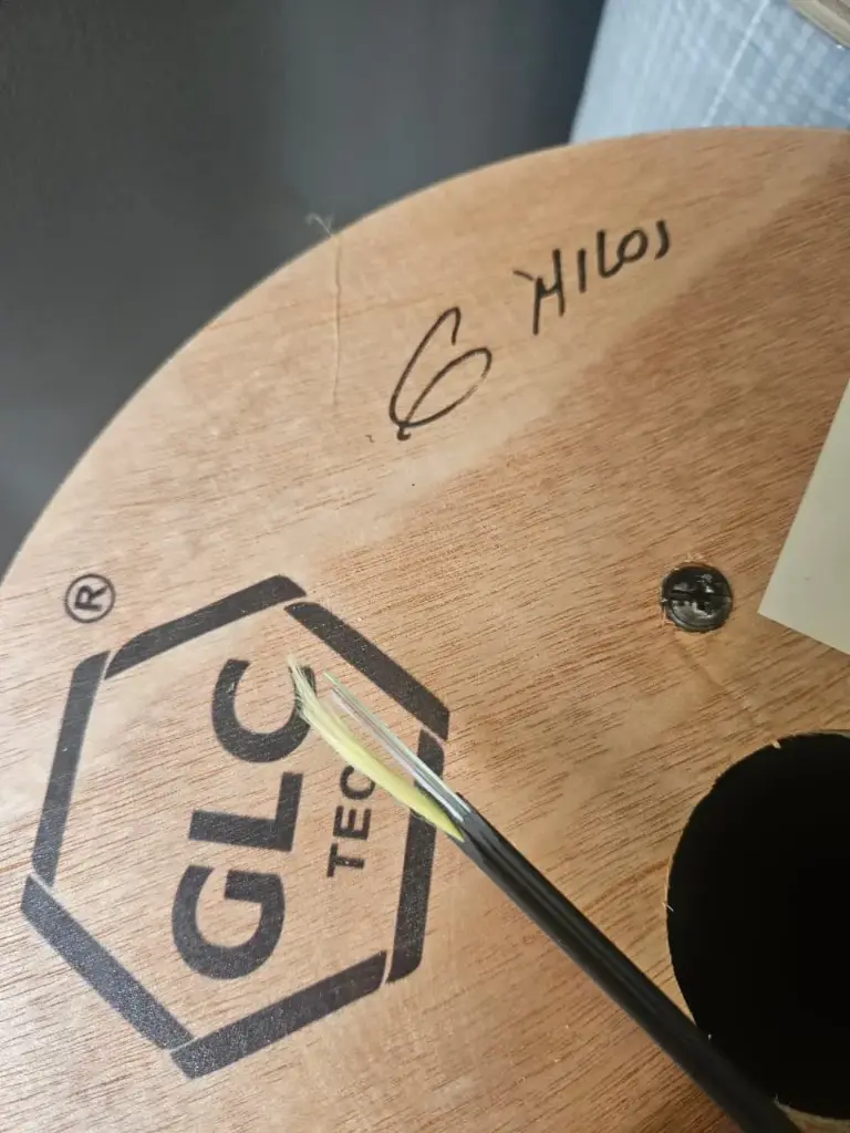 FIBRA DROP 6 HILOS 1 KM DIELECTRICA